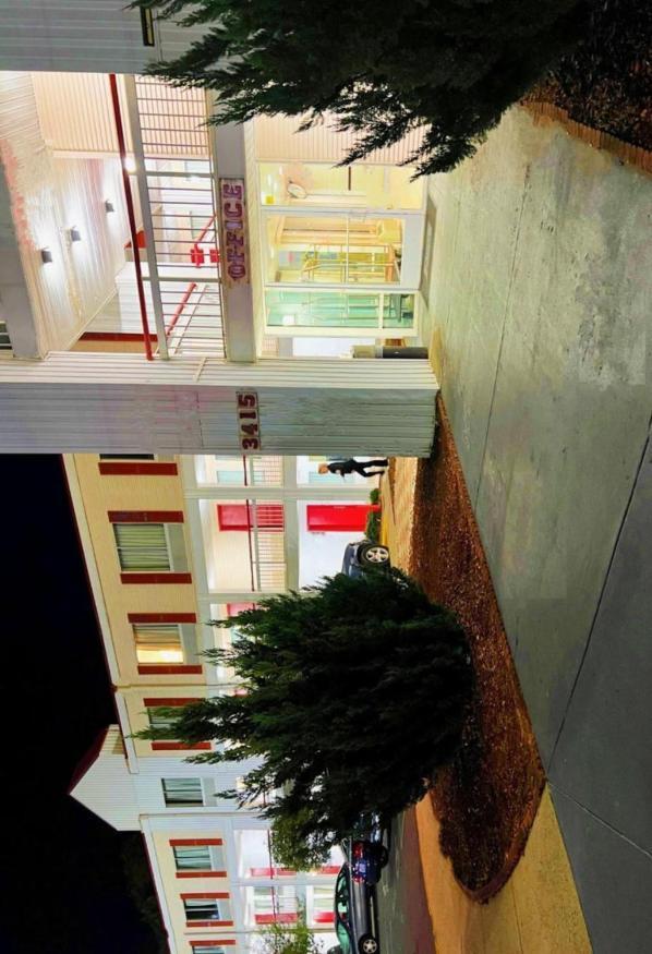 Bposhtels Charlotte Hostel ภายนอก รูปภาพ